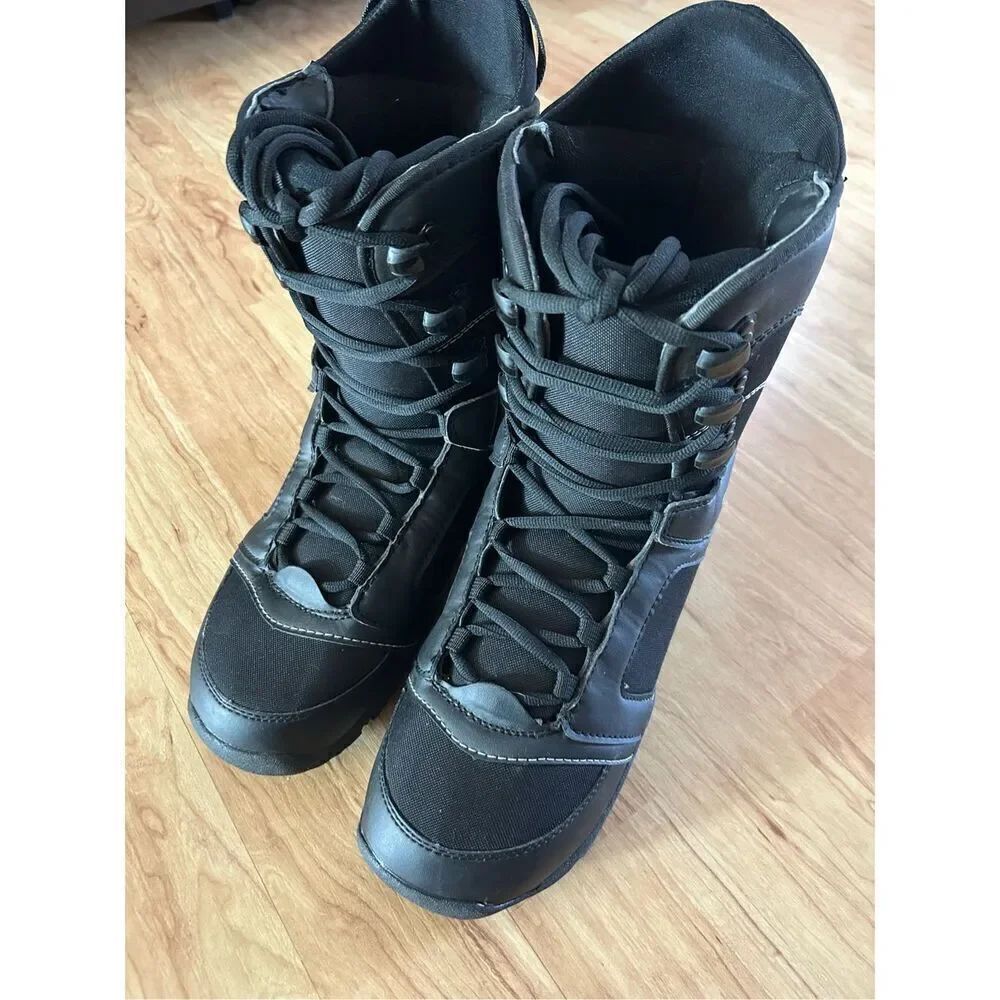 Symbolic snow boarding boots black size 13